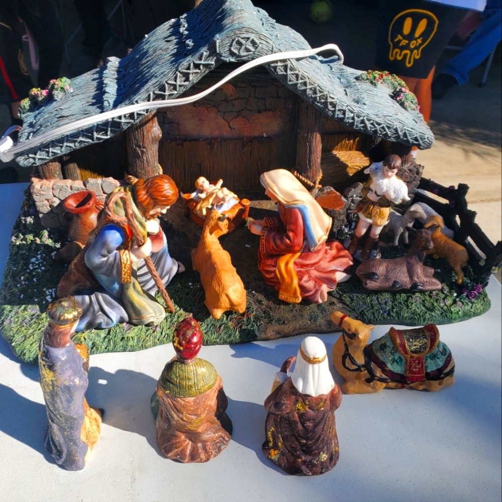 Porcelain Nativity Barn and Figures Large Size